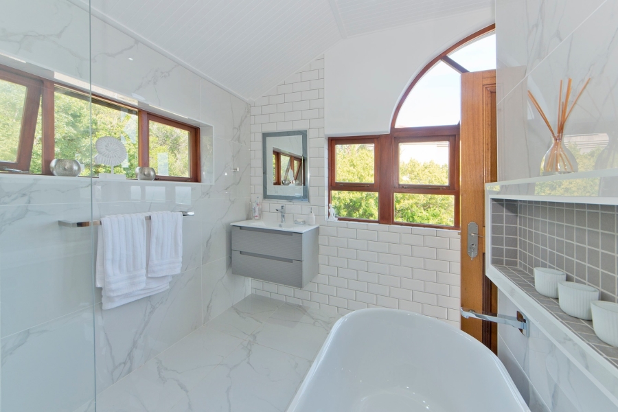 6 Bedroom Property for Sale in The Heads Western Cape
